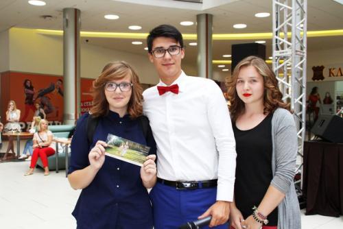 15 августа лучшие стилисты школы стиля Марии липатниковой провели бьюти день для всех желающих в ТЦ Сибирский Молл! 04