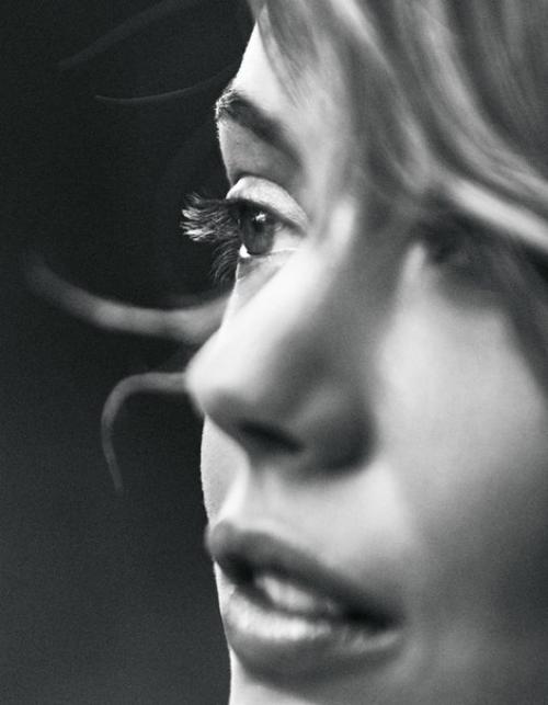 Dagdr?  Mmare: Фрида густавссон в фотосессии Андреаса сьодина для Elle Sweden August 2015. 05