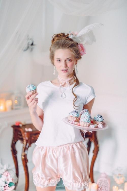 События фильма происходили в 18 веке, а у нас на дворе 21! 05