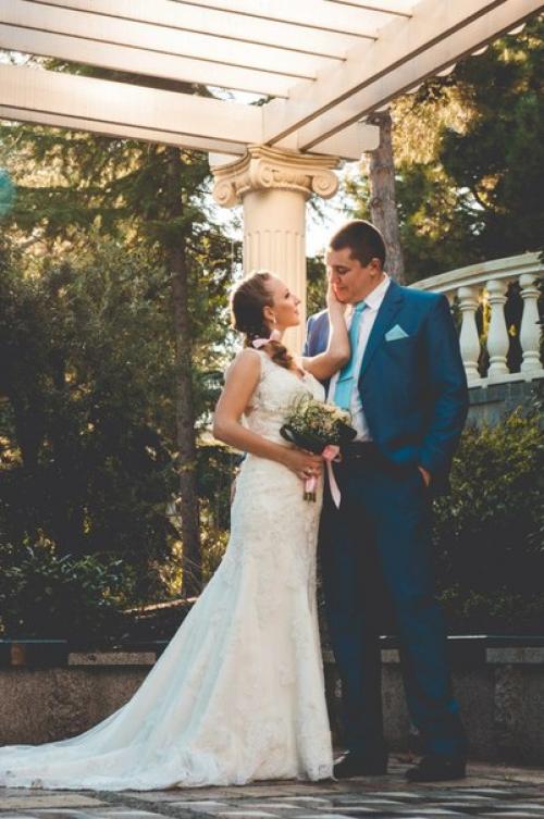 Милые невесты, я придерживаюсь такого принципа: не просто прическа должна быть красивой, а вы должны быть красивой с этой прической. 04