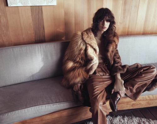 The Best Of Women's Fall Fashion: Мика арганараз в фотосессии лахлана бейди для WSJ Magazine September 2016. 01