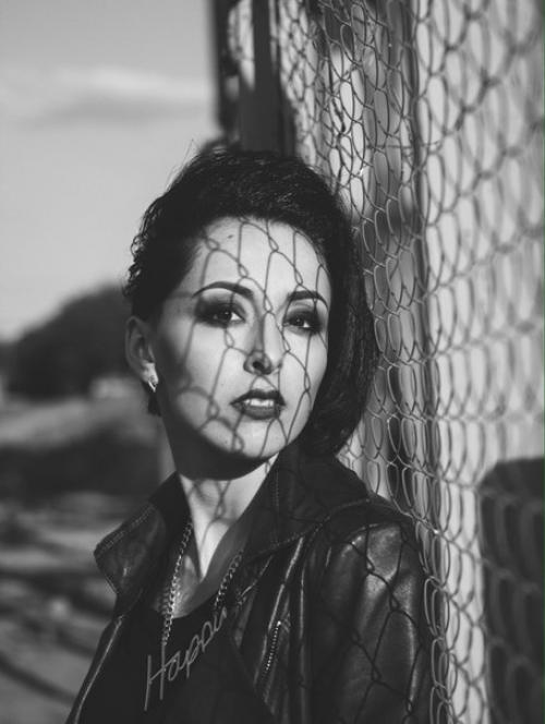 Каждая женщина - бунтарь по натуре, причем бунтует она исключительно против себя самой. 06