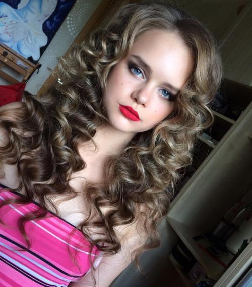 А ты уже свой образ для вечера пятницы выбрала? 01