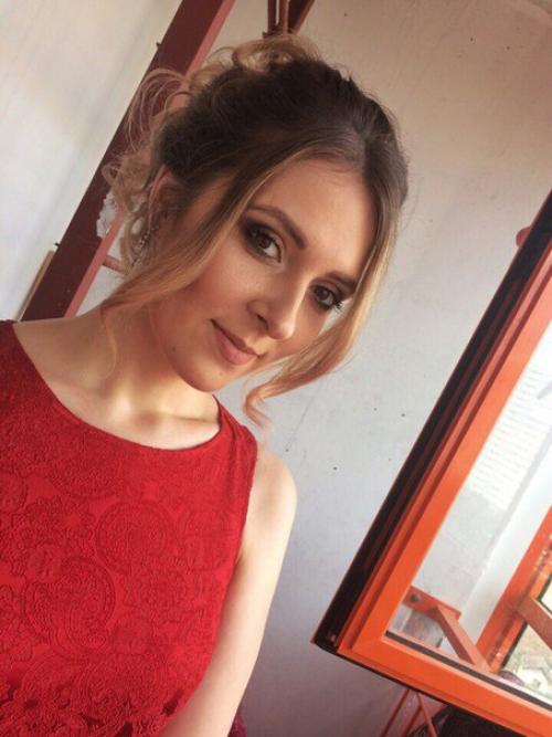 Девчонки, нужны модели на макияж и прически? 02