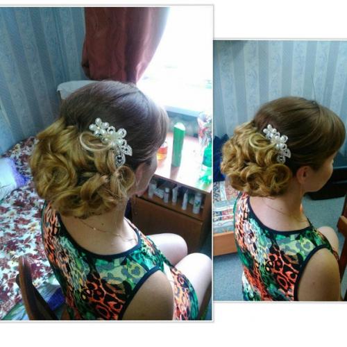 Дорогие девушки!  На 19, 20, 26 и 27 августа есть местечки на причёски и макияж! 06