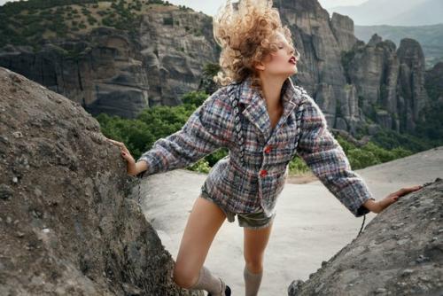 Meteora: Элизабет эрм в фотосессии Оливии фролич для Costume Magazine September 2015. 04