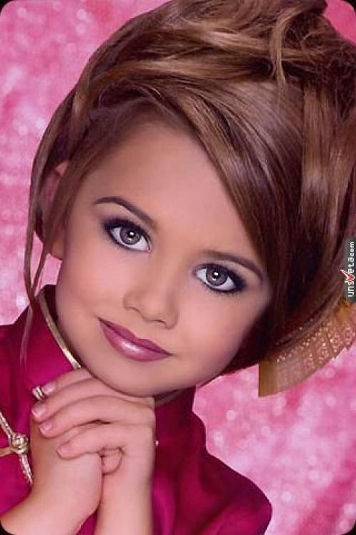 Женская прическа и макияж - чрезвычайно важная вещь, поскольку она может произвести ошеломляющее впечатление на окружающих. 07