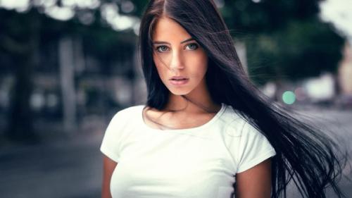 Правильно выбрать себе духи - может быть, еще сложнее, чем подобрать прическу, макияж и стиль одежды. 01 Правильно выбрать себе духи - может быть, еще сложнее, чем подобрать прическу, макияж и стиль одежды. 01