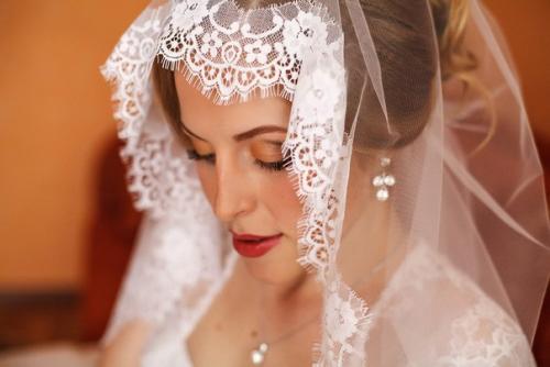 Девочки?  Студия красоты White очень любит своих постоянных клиентов? 01