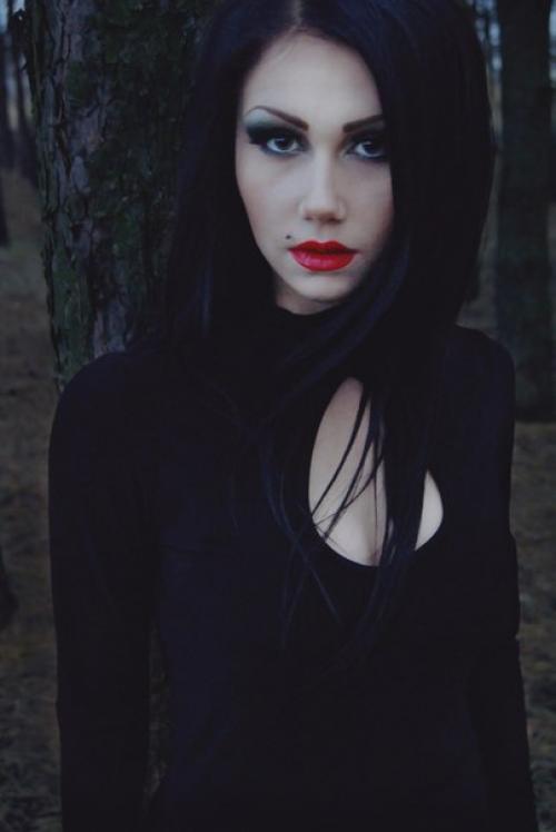 Время перемен?  Новые образы для вас подберут наши опытные мастера. 08