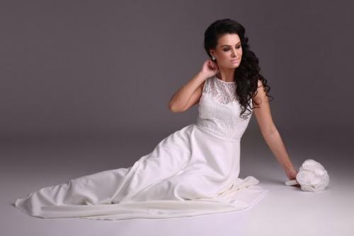 С недавнего времени в нашей студии практикуются фотосессии со свадебной репетиции;. 03