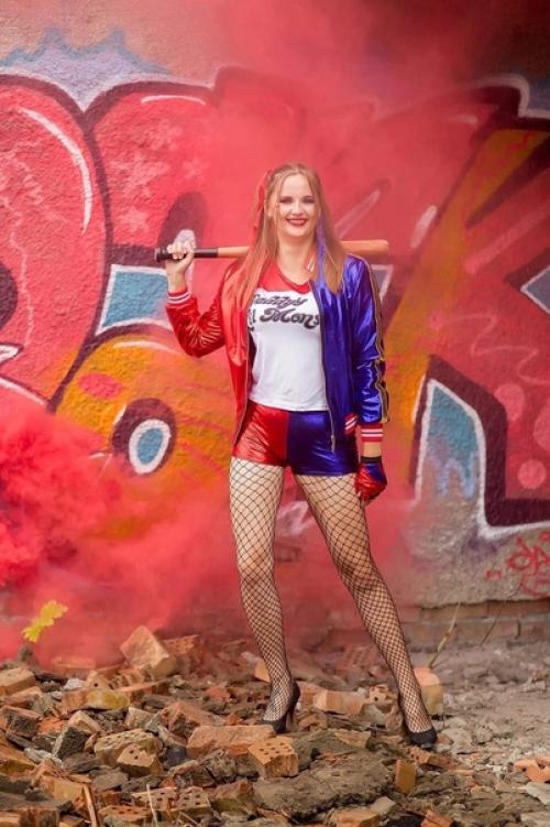 У моих девочек часто очень интересные идеи для фотосессий бывают. 02