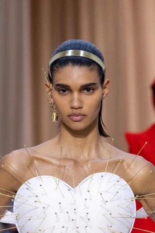 Недавно в Париже прошла неделя высокой моды. 01