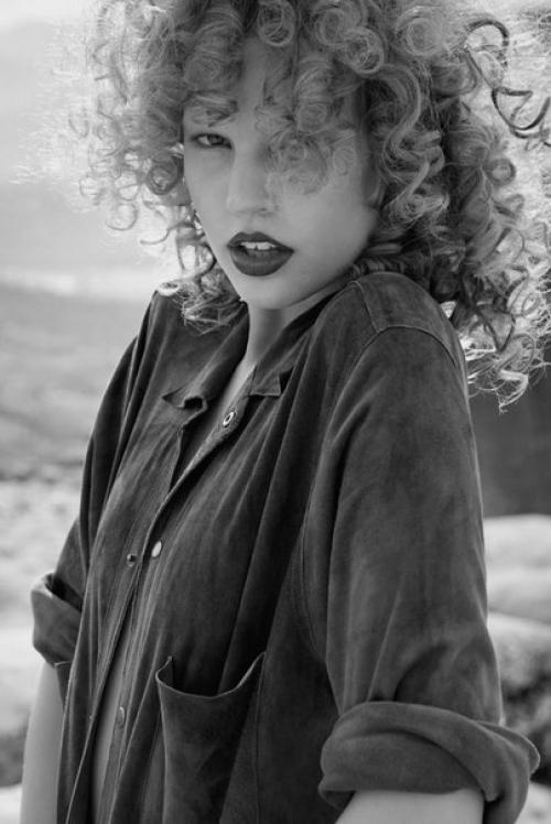 Meteora: Элизабет эрм в фотосессии Оливии фролич для Costume Magazine September 2015. 02