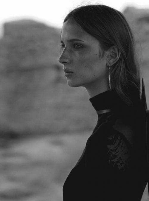 Still Life: Валеска горчевски в фотосессии Уилла Давидсона для Vogue Australia October 2015. 09