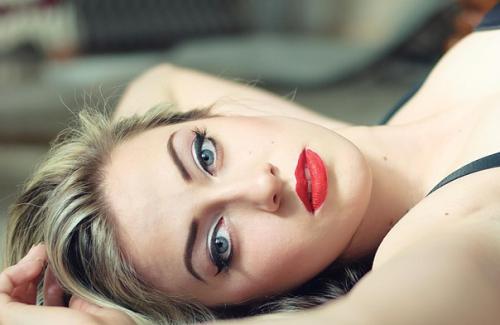 Крамская Юлия - профессиональный визажист, стилист по волосам, бровист. 05