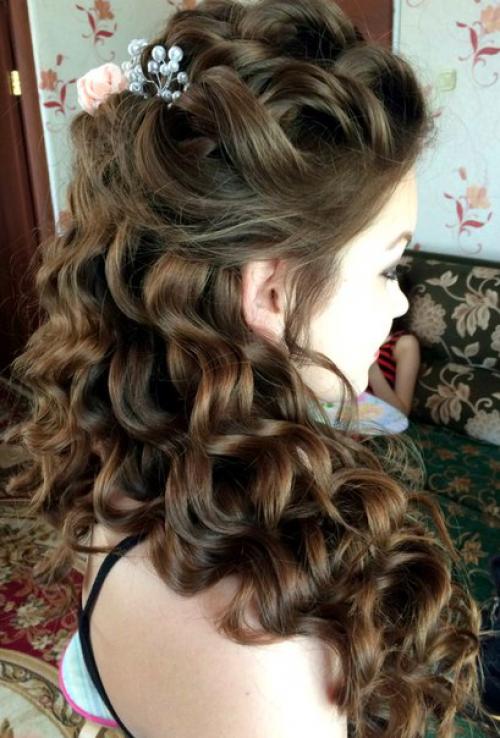 На завтра и послезавтра ещё есть свободное время для записи на макияж/ причёску/ с выездом к вам/ по доступным ценам? 04