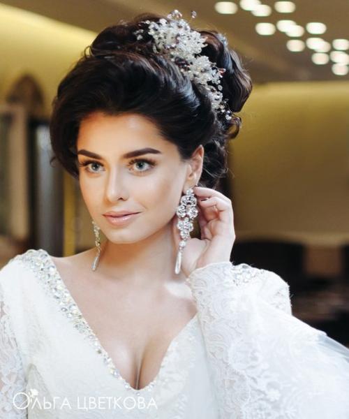 50%. Не упустите нашу скидку на свадебные и вечерние образы. 01