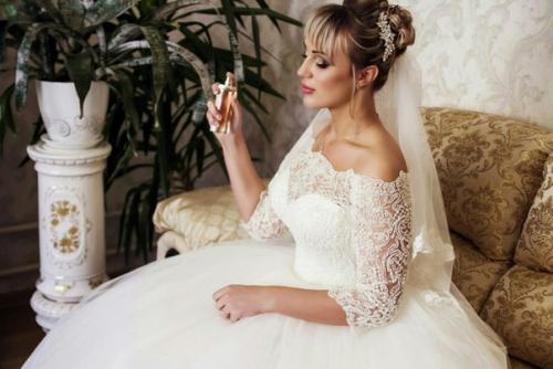 Дамы предлогаю услуги по созданию образа для вашего торжества или фотосъёмки. 01