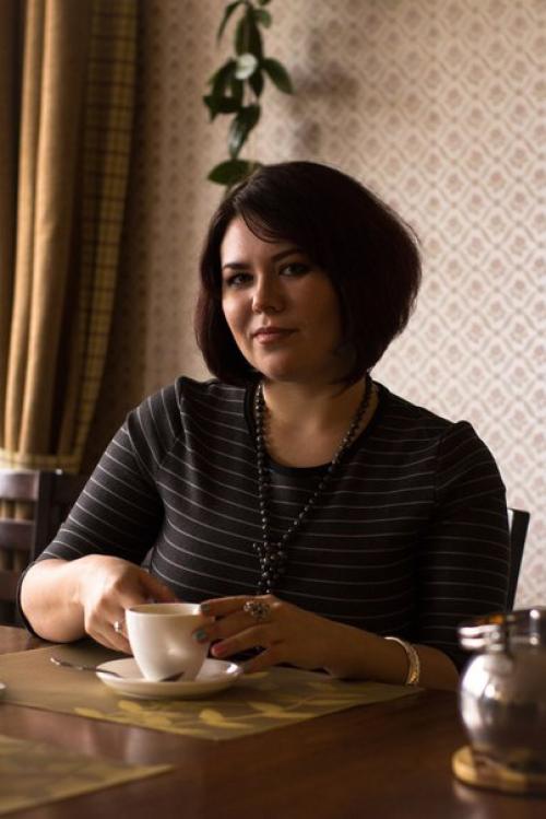 Могу: подстричь, создать любой образ: на фотосессию, вечерний и даже свадебный, макияж, прическа, афрокосы, косы с канекалоном. 03