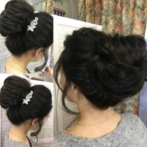 Милые девушки!  Приглашаю вас записаться на причёски/локоны и макияж по приятным ценам! 03