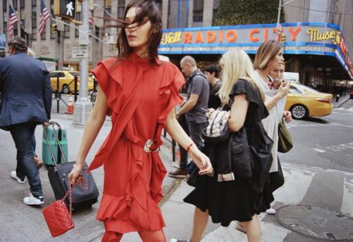 Белла хадид в фотосессии Дена мартенсена для Elle US February 2016. 05