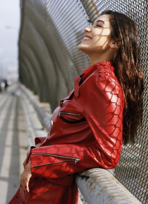 Белла хадид в фотосессии Дена мартенсена для Elle US February 2016. 02