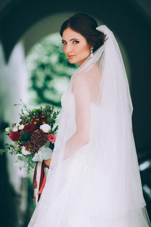 Мы считаем, что свадьба - это самое значимое торжество в жизни каждой девушки. 04