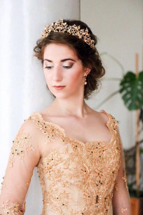 Могу: подстричь, создать любой образ: на фотосессию, вечерний и даже свадебный, макияж, прическа, афрокосы, косы с канекалоном. 04