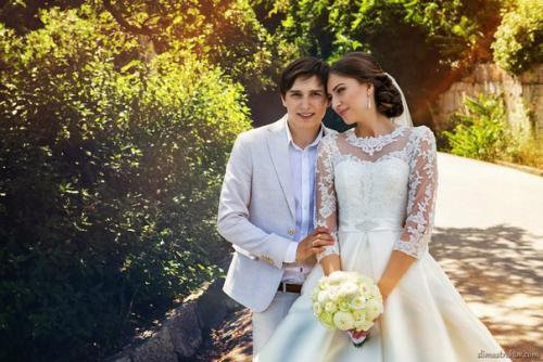 Мы считаем, что свадьба - это самое значимое торжество в жизни каждой девушки. 02