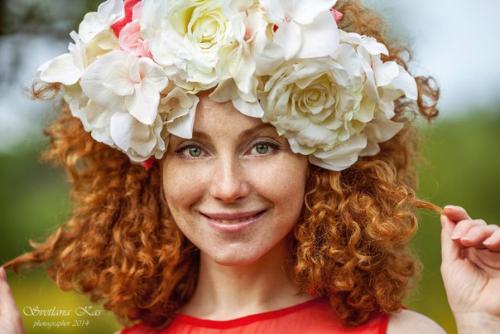 Здравствуйте!  Я визажист и стилист по прическам! 02