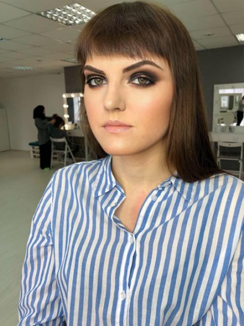 Любые виды макияжа (Nude, вечерний, свадебный, на фотосессию), локоны, прически на основе локонов. 04