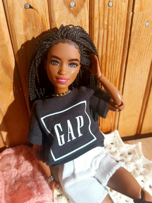 Новенькая Ким - еще одна Kim/ Chandra Barbie Fashionistas 172. 05