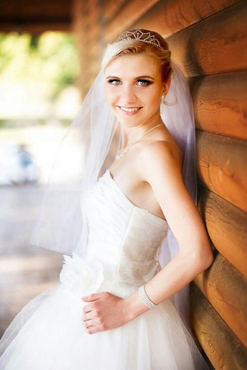 Прекрасные девушки!  Предлагаю свои услуги визажист - стилиста, создам для вас неповторимый образ для любого случая. 01