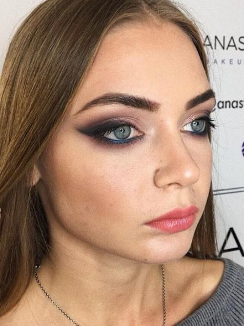 Модели на макияж нужны. 08