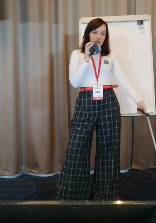 Суровый обладает своеобразным феноменом - он давно уже превратился в диджитальный мет Гала. 01