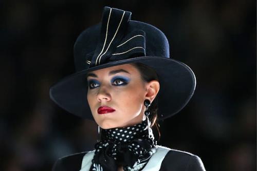 Прически и профессиональный макияж на любые приятные моменты вашей жизни! 02