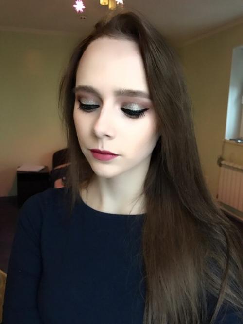 Дорогие девушки модель на прическу блондинка требуются. 06