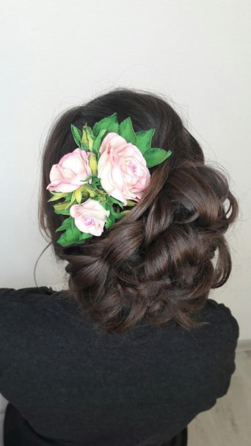 Милые красавицы!  Побалуйте себя записью на роскошный макияж и прическу в эти летние яркие дни! 05