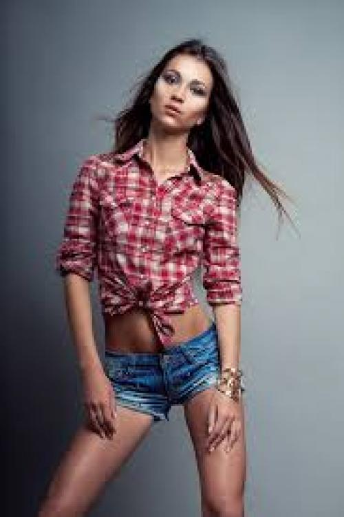 1. Москва. 2. фотограф и стилист. 03