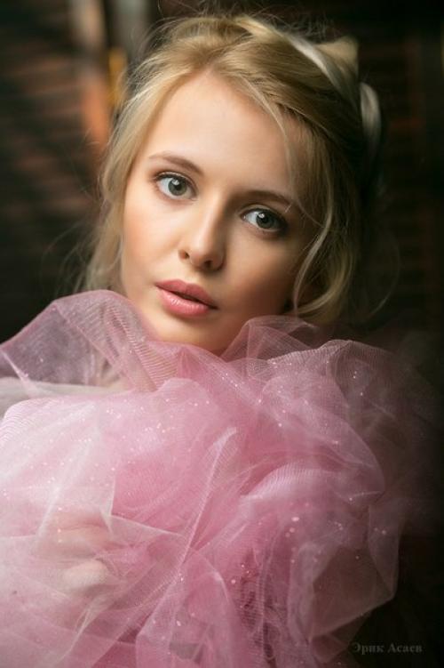 14 октября (пятница) мы ищем моделей с большим открытым веком на макияж в 14 ч. бесплатно! 03