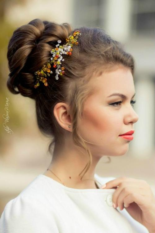 Образ с прической Бобетта для многих черт лица идеален! 01