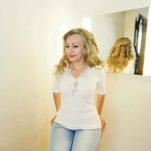 Девушки, приглашаю вас на макияж, прически, локоны. 04