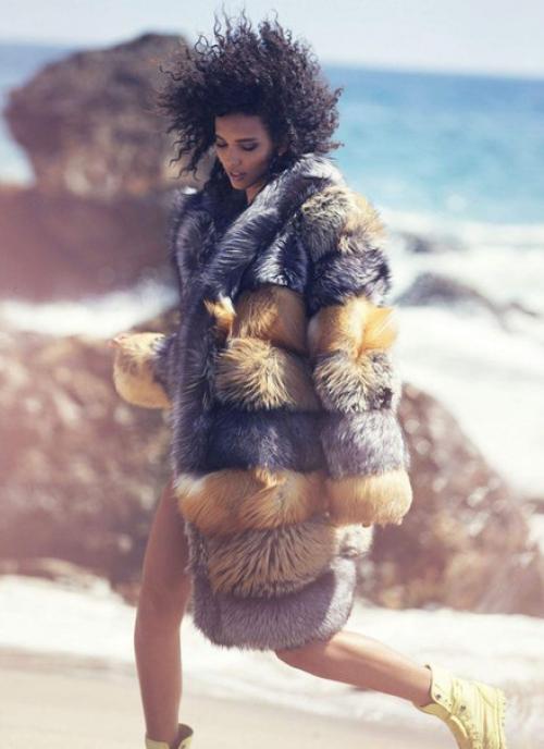 Adult Swim: кора Эммануэль в фотосессии Дэвида бельмере для Elle US November 2015. 02