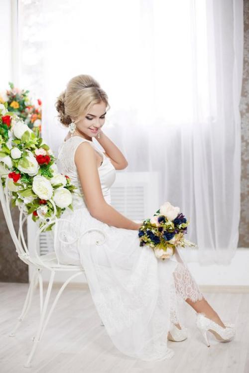 Прекрасная Анастасия в образе невесты от салона красоты лайм. 01