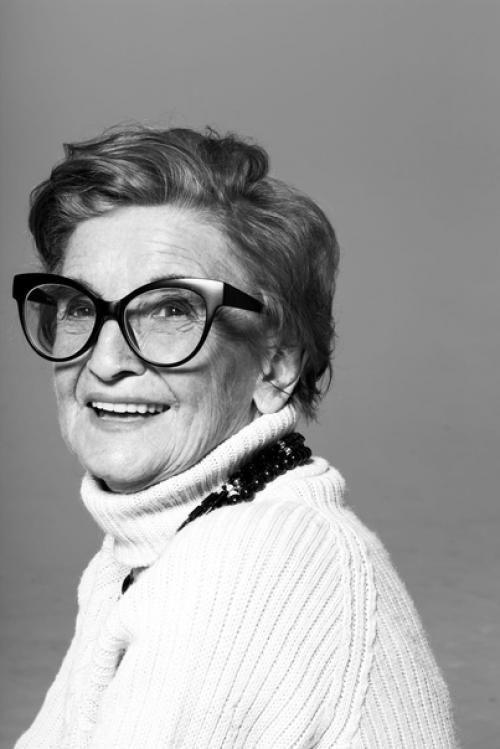 Кто скажет, что этой красотке 83? 03