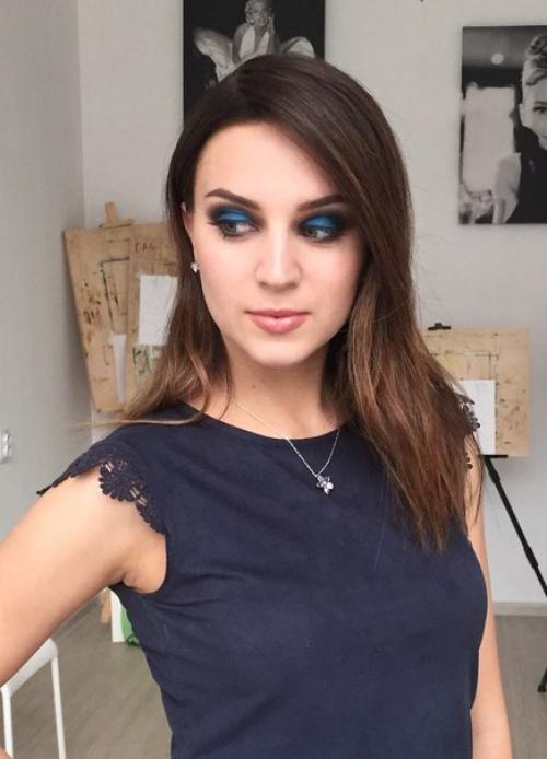 Милые девушки!  Предлагаю услуги причесок и макияжа. 06