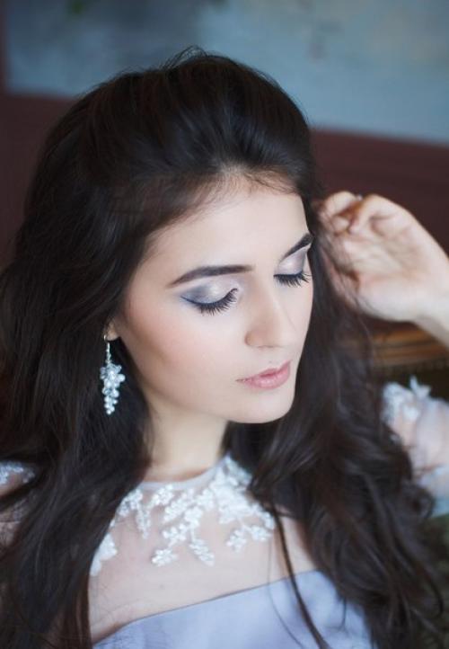 Требуется модель на вечернюю прическу и макияж 18 ноября в 11-12 часов для пополнения портфолио. 02