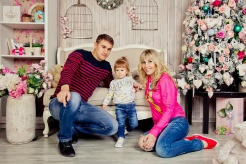 Новогодние фотосессии?   Из всех возможных фотосессий в году, самая приятная - новогодняя фотосессия? 06