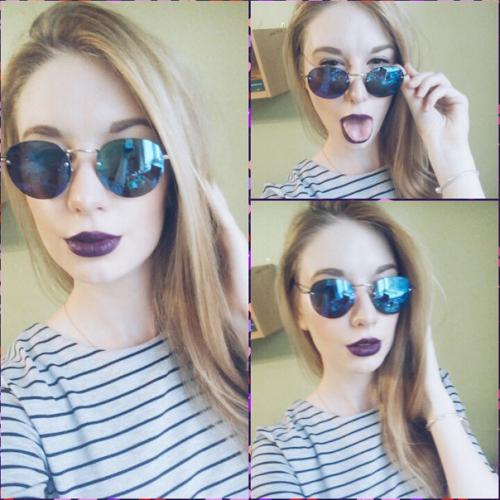 Добрый вечер?  Сегодня будет мини обзор на одну из помад новой серии NYX Vamp. 02